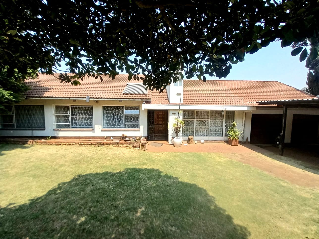 5 Bedroom House For Sale in Winchester Hills RE/MAX™ of Southern Africa