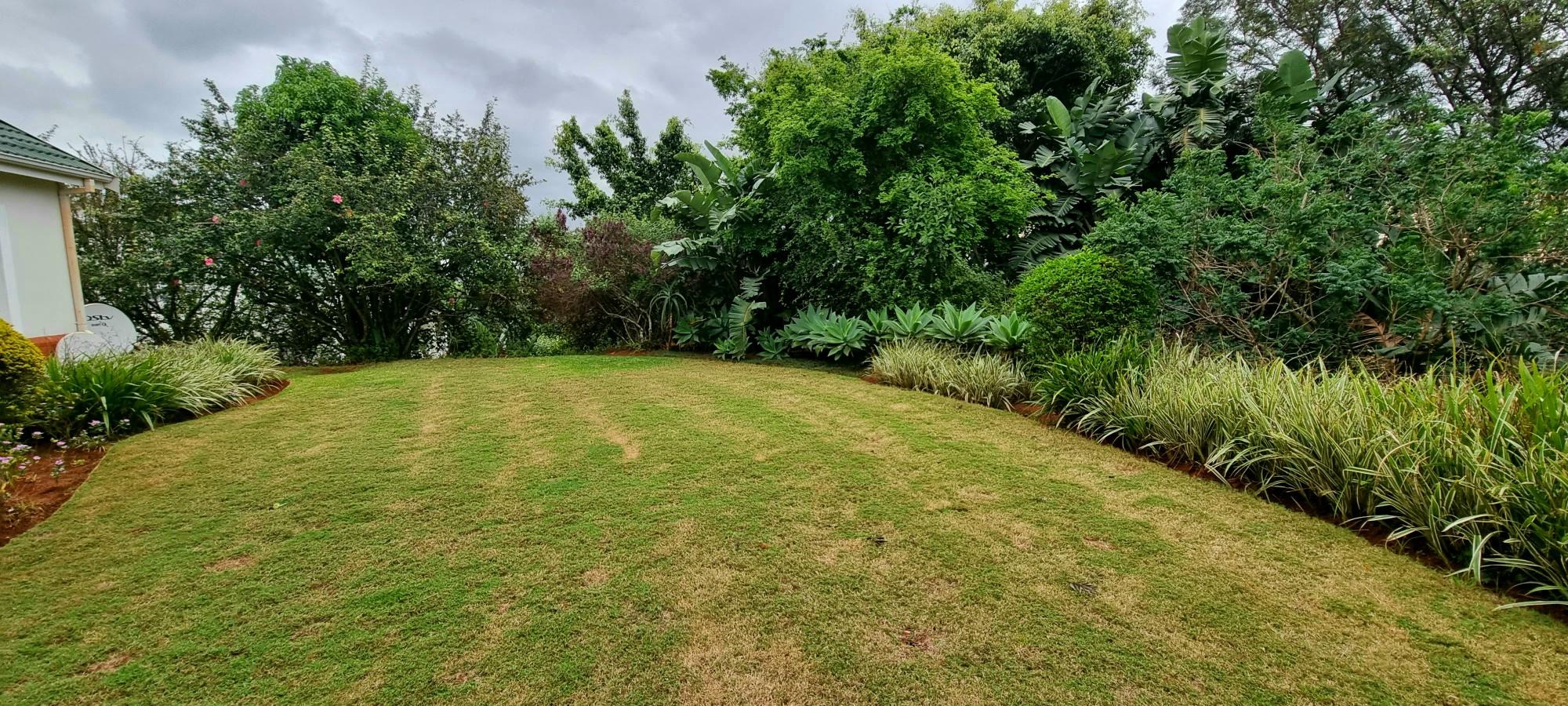 2 Bedroom Townhouse For Sale in Mount Country Club Estate RE/MAX™ of Southern Africa