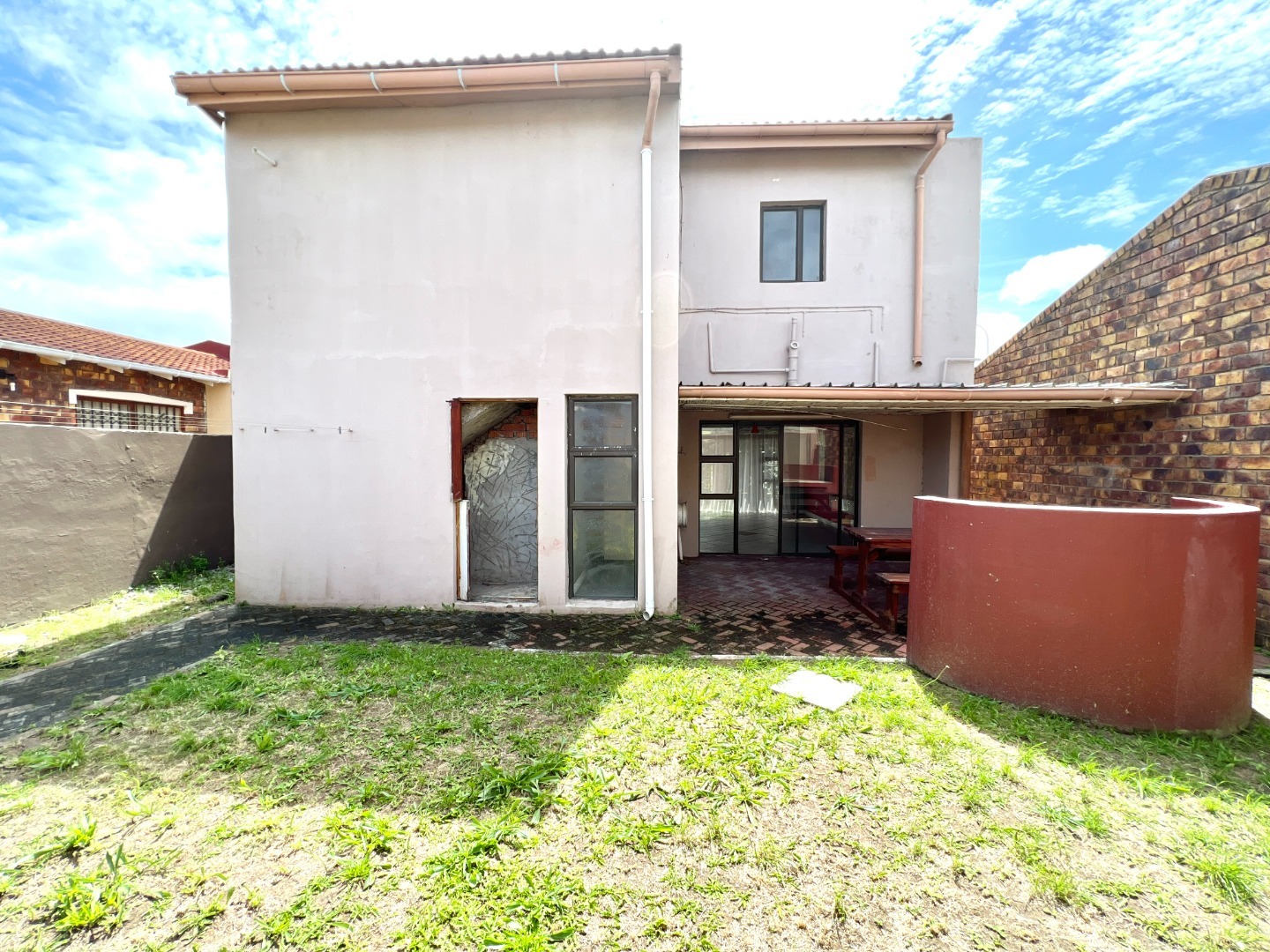 3 Bedroom House For Sale in Overbaakens RE/MAX™ of Southern Africa