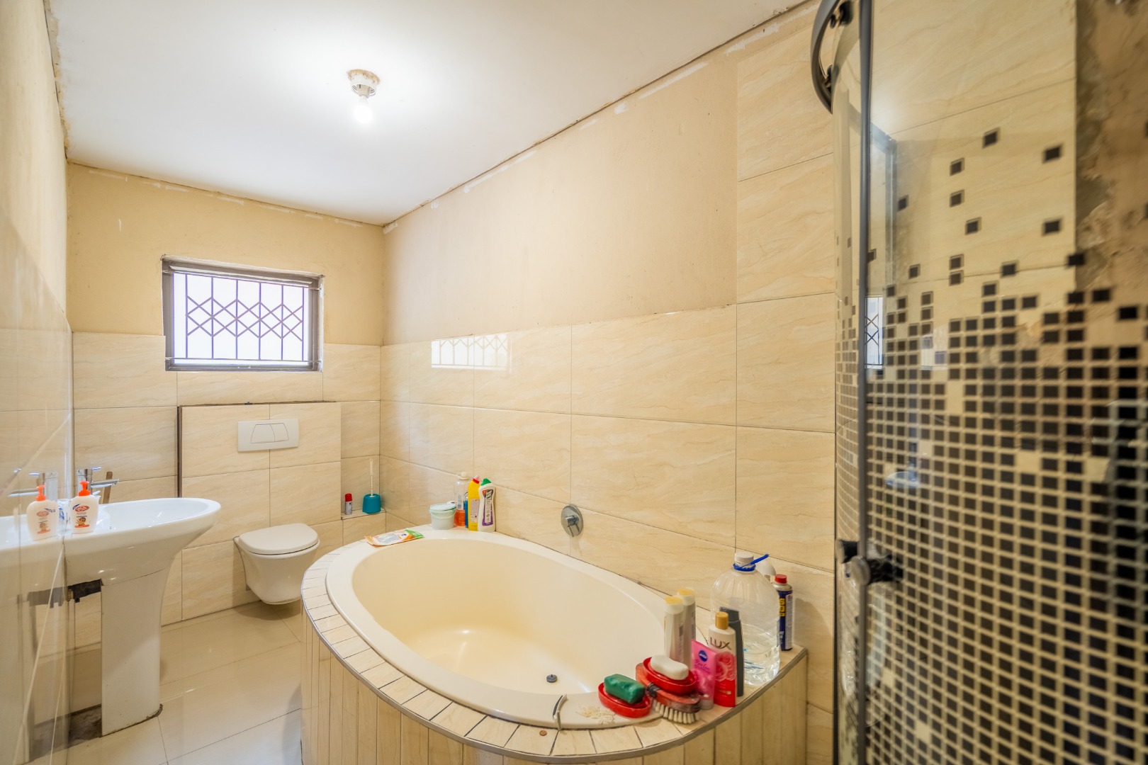 3 Bedroom House For Sale in Sea Cow Lake RE/MAX™ of Southern Africa