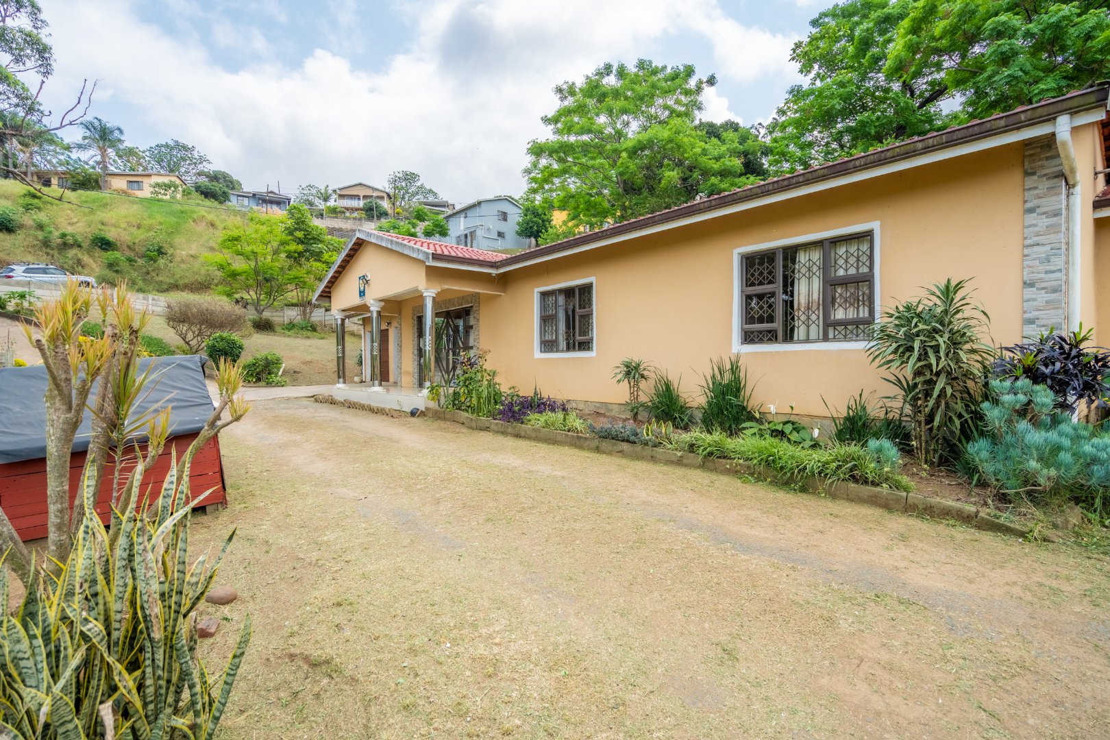 3 Bedroom House For Sale in Sea Cow Lake RE/MAX™ of Southern Africa