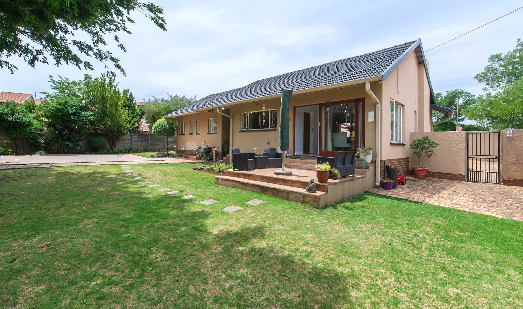 3 Bedroom House For Sale in Eden Glen RE/MAX™ of Southern Africa