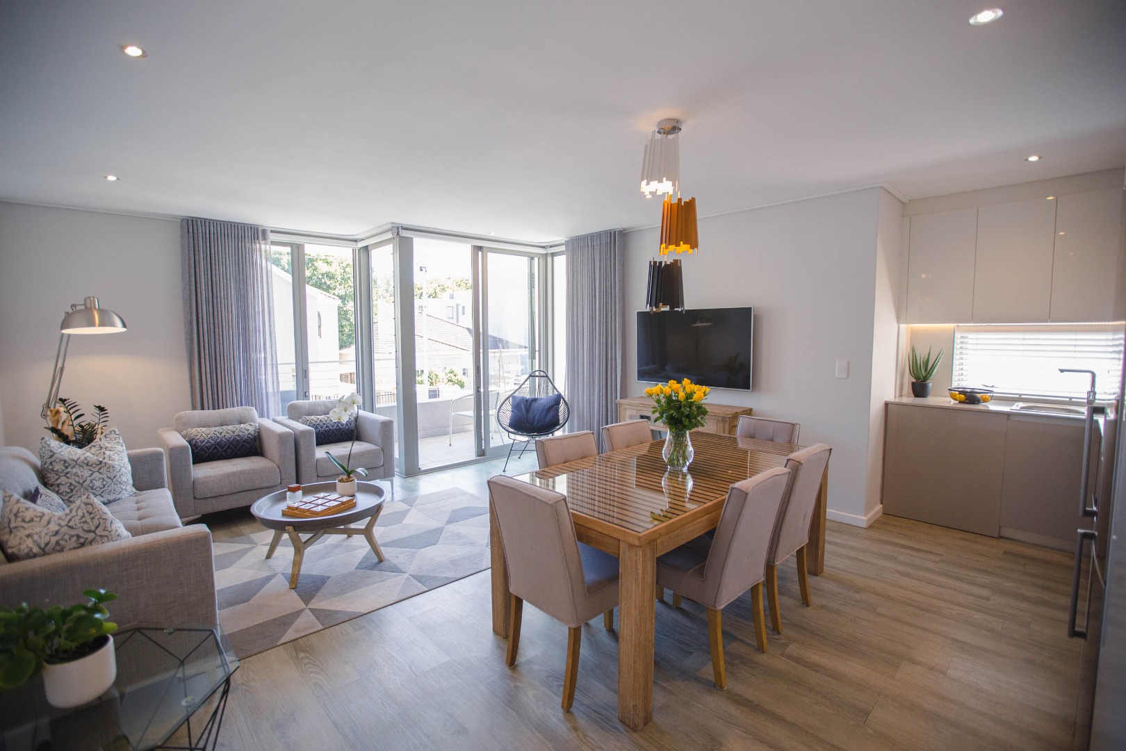 2 Bedroom Apartment / Flat For Sale in Claremont Upper RE/MAX™ of Southern Africa