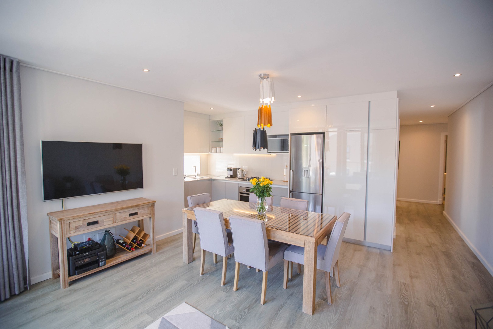 2 Bedroom Apartment / Flat For Sale in Claremont Upper RE/MAX™ of Southern Africa