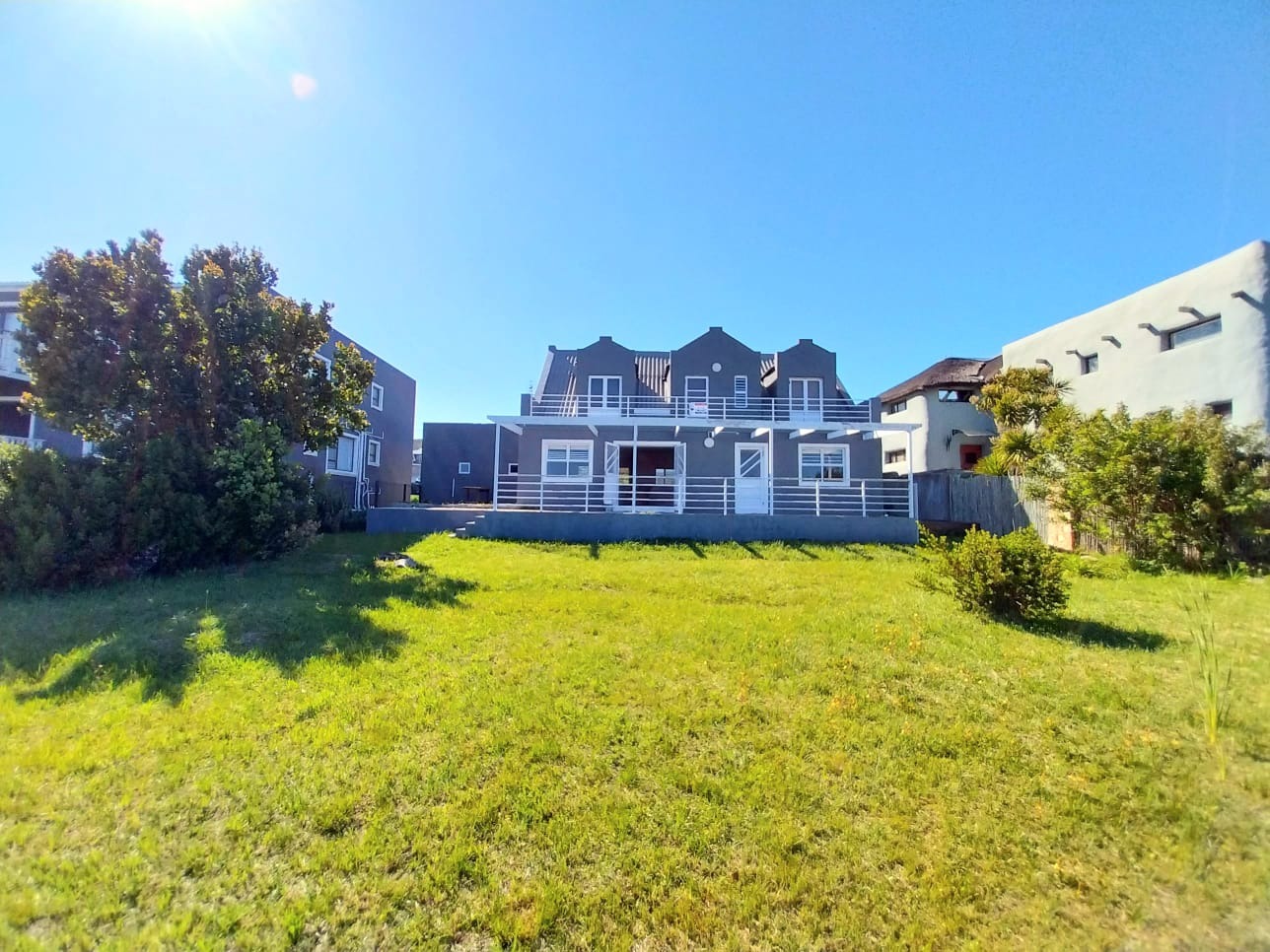 3 Bedroom House For Sale in Pringle Bay RE/MAX™ of Southern Africa