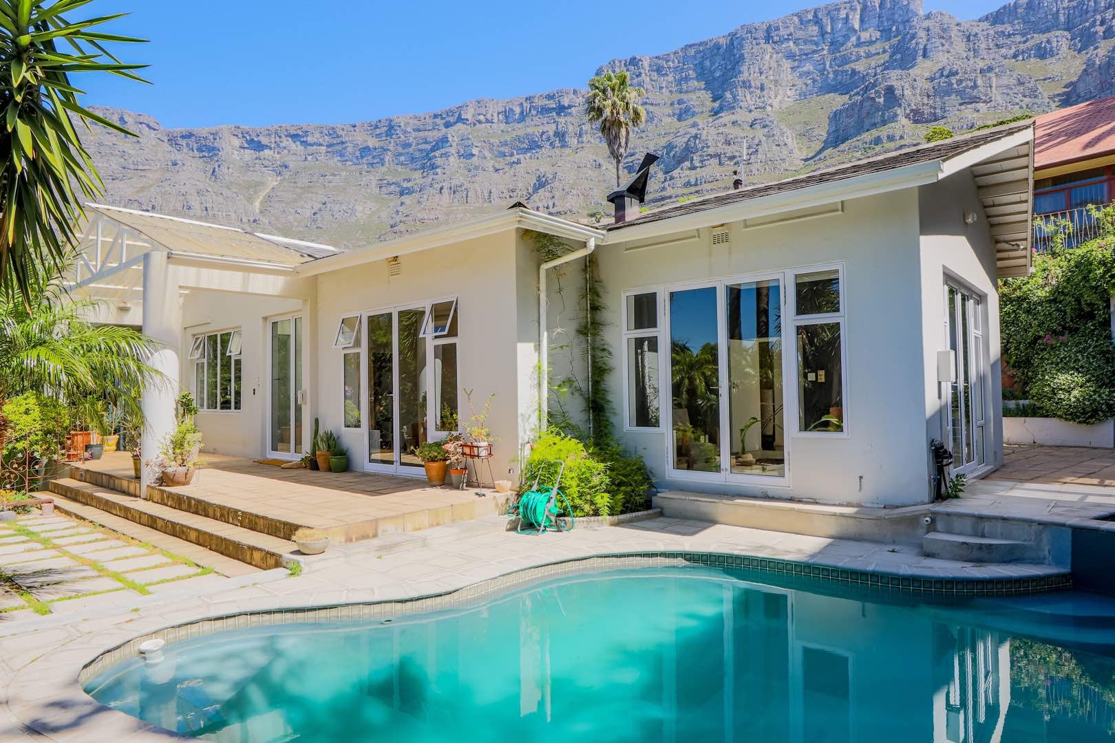 3 Bedroom House For Sale in Oranjezicht RE/MAX™ of Southern Africa