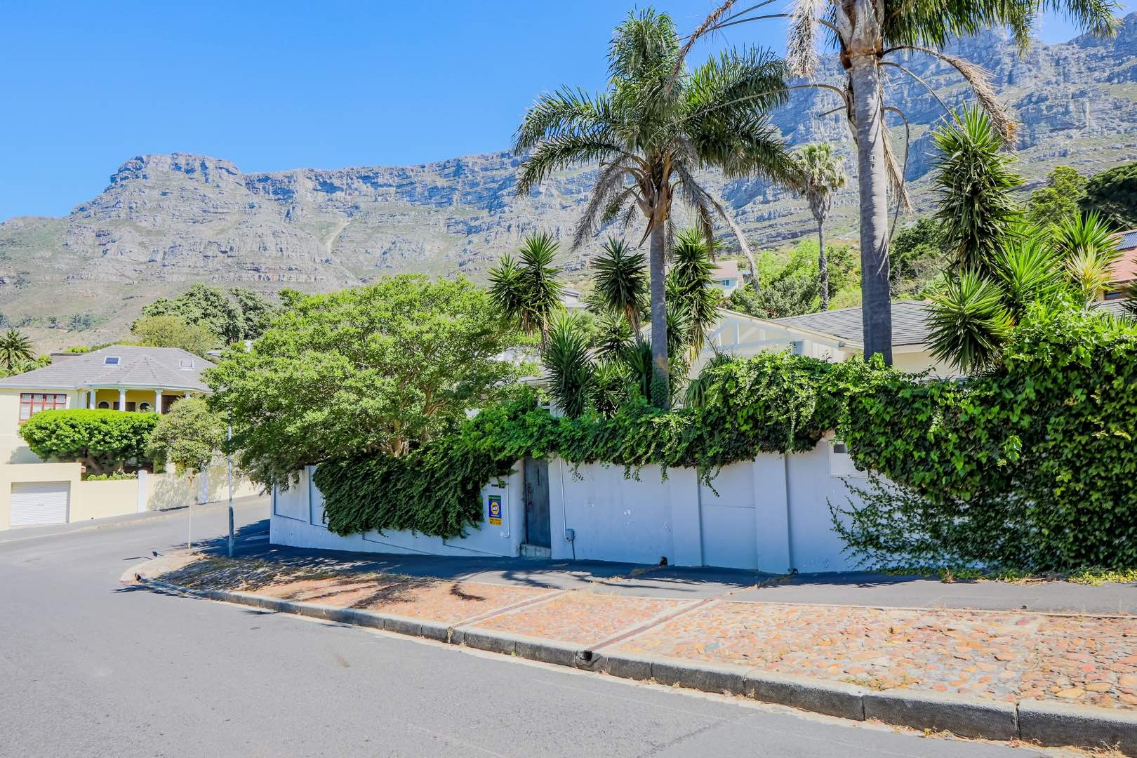 3 Bedroom House For Sale in Oranjezicht RE/MAX™ of Southern Africa