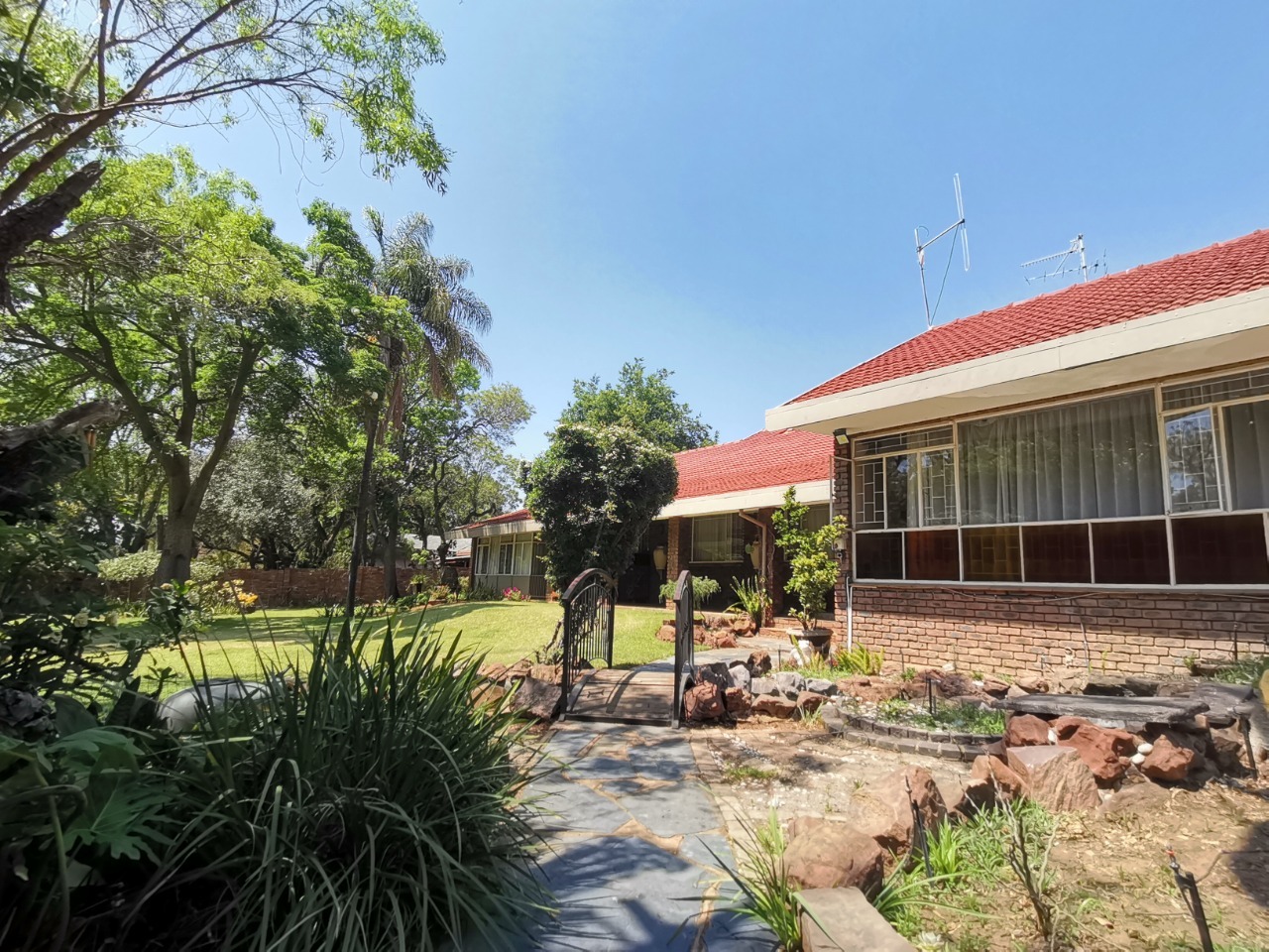 6 Bedroom House For Sale in Modimolle RE/MAX™ of Southern Africa