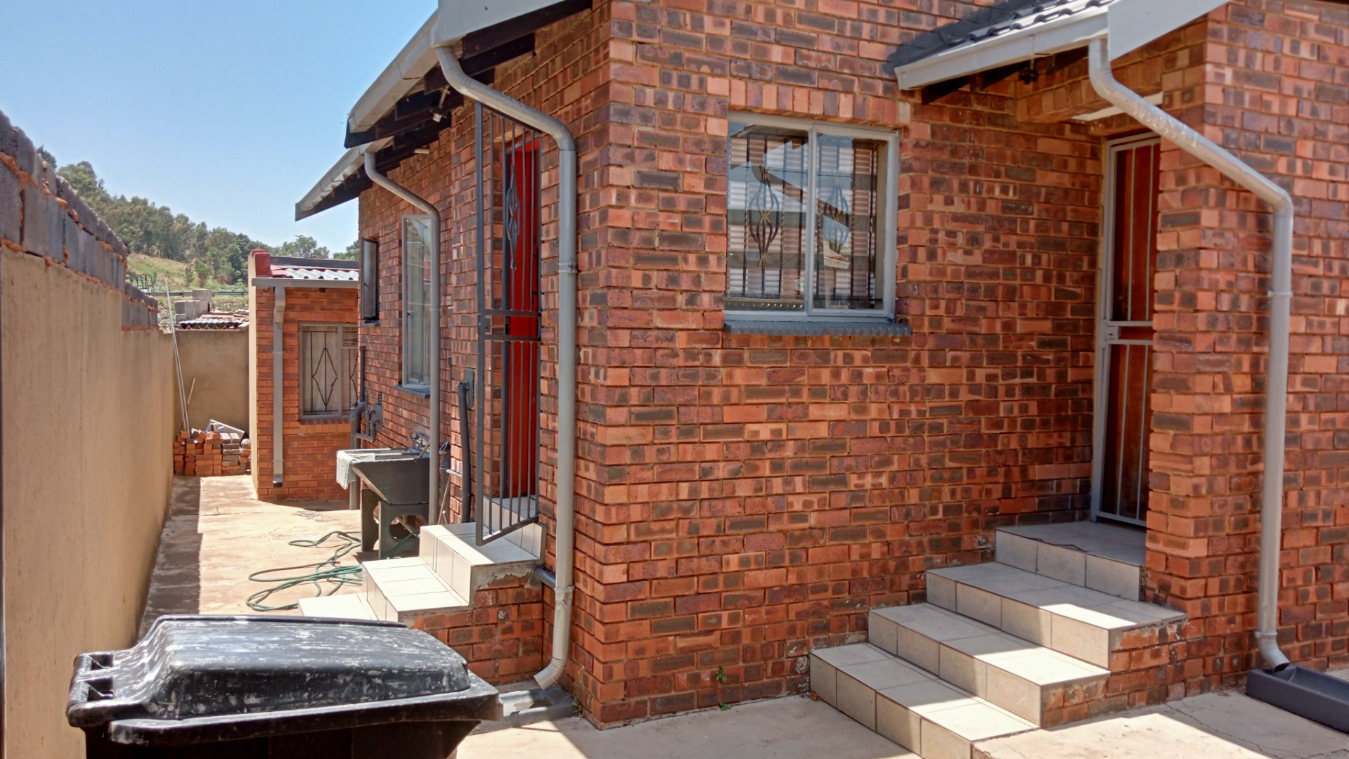 5 Bedroom House For Sale in Diepkloof RE/MAX™ of Southern Africa