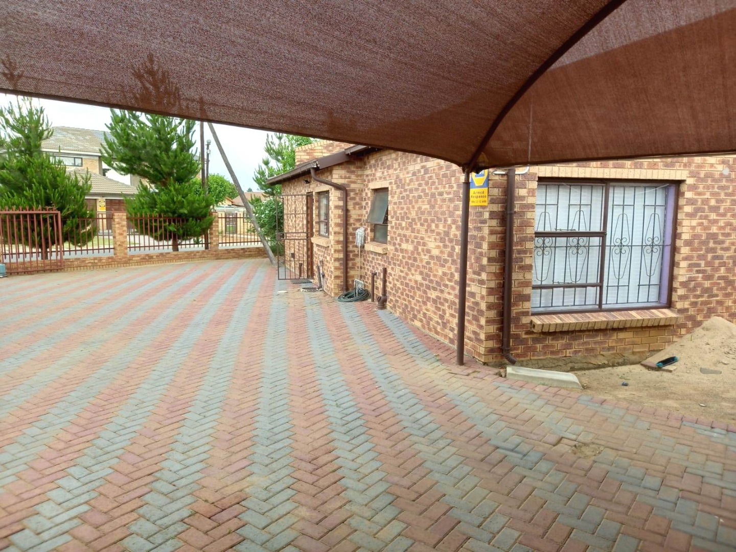 3 Bedroom House For Sale in Grasslands RE/MAX™ of Southern Africa
