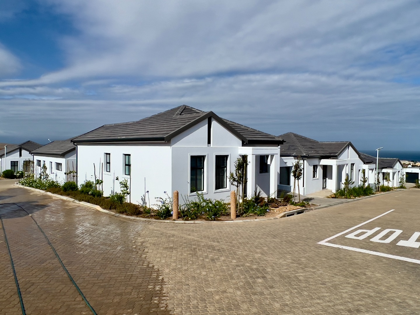 Property and houses for sale in Hartenbos, Western Cape RE/MAX