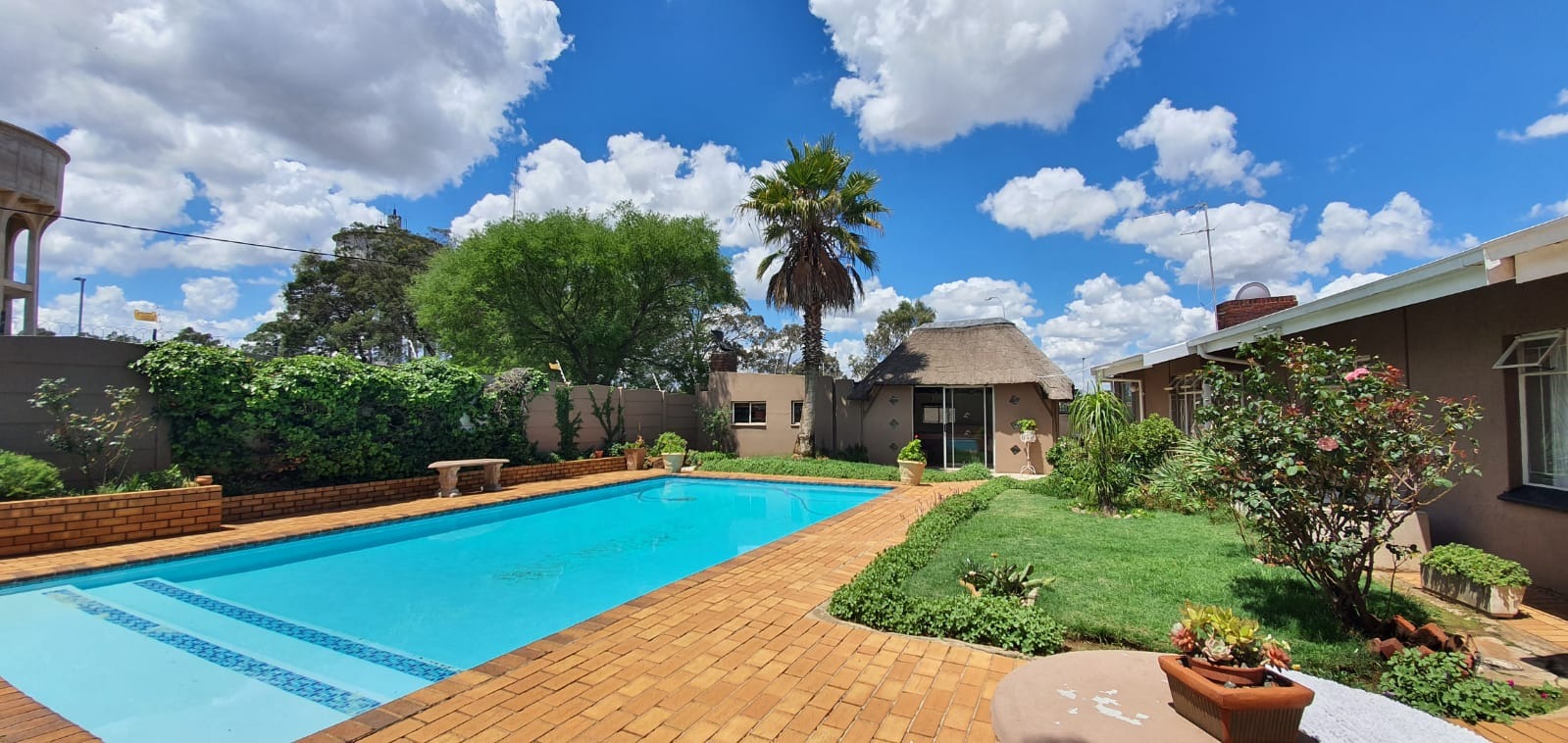 3 Bedroom House For Sale in Crown Gardens RE/MAX™ of Southern Africa