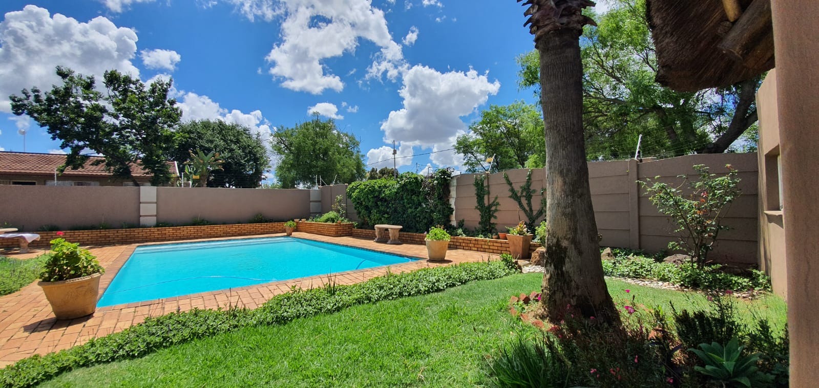 3 Bedroom House For Sale in Crown Gardens RE/MAX™ of Southern Africa