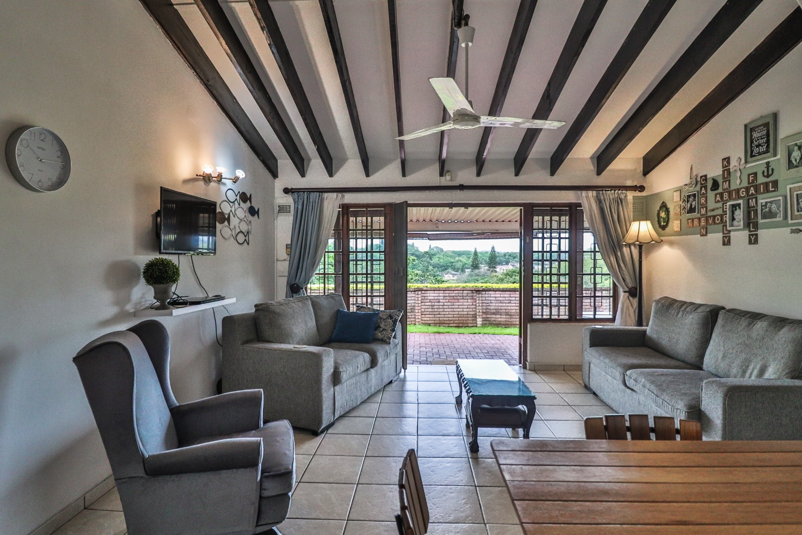 2 Bedroom Townhouse For Sale in Amanzimtoti RE/MAX™ of Southern Africa