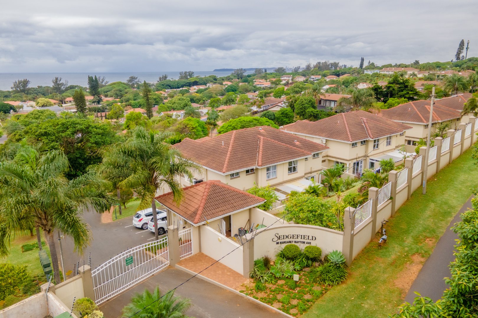 3 Bedroom Townhouse For Sale in Durban North RE/MAX™ of Southern Africa