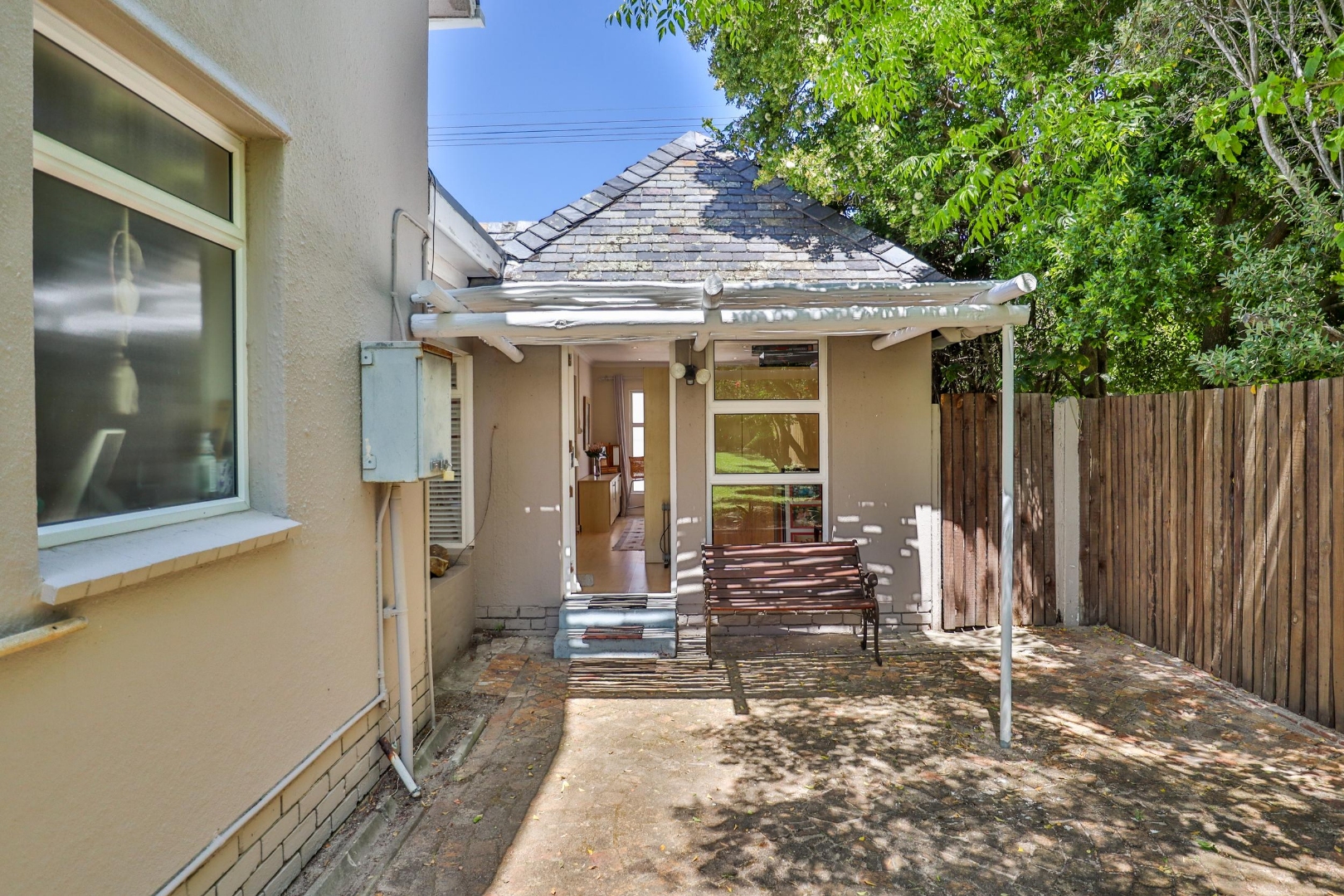 4 Bedroom House For Sale in Bergvliet RE/MAX™ of Southern Africa