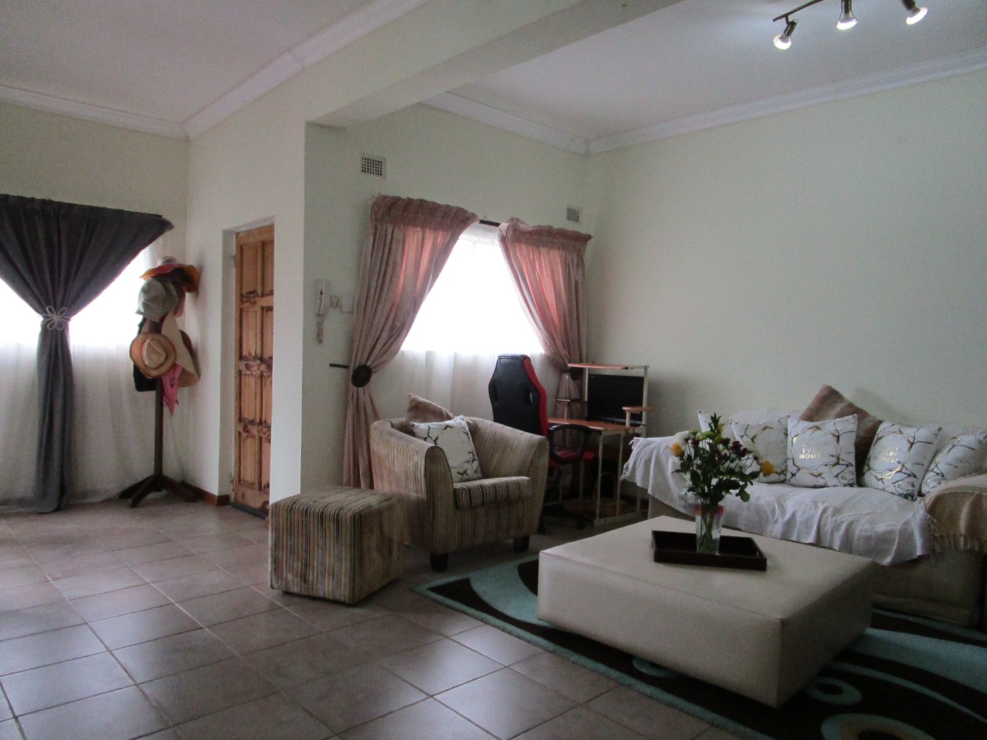 3 Bedroom Townhouse For Sale in Avoca RE/MAX™ of Southern Africa