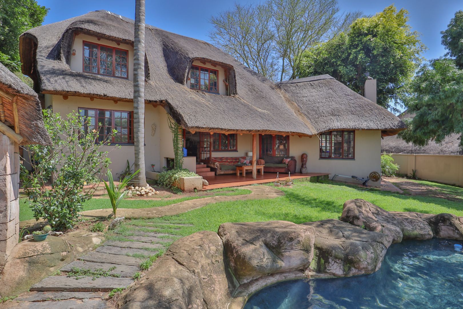 5 Bedroom House For Sale in Lonehill RE/MAX™ of Southern Africa