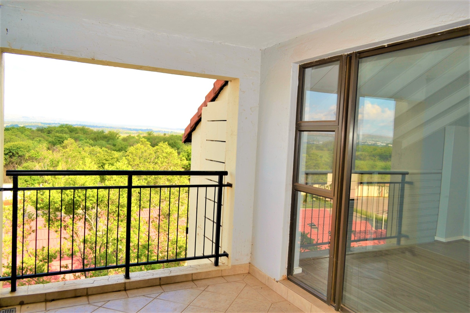 1 Bedroom Apartment / Flat For Sale in Tijger Vallei RE/MAX™ of