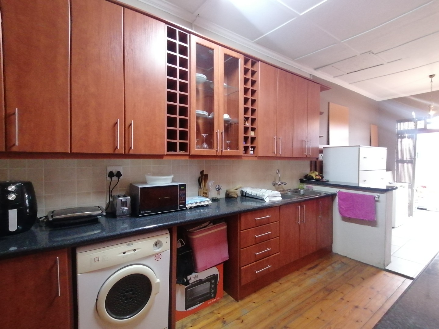 3 Bedroom House For Sale in Kenilworth Upper RE/MAX™ of Southern Africa