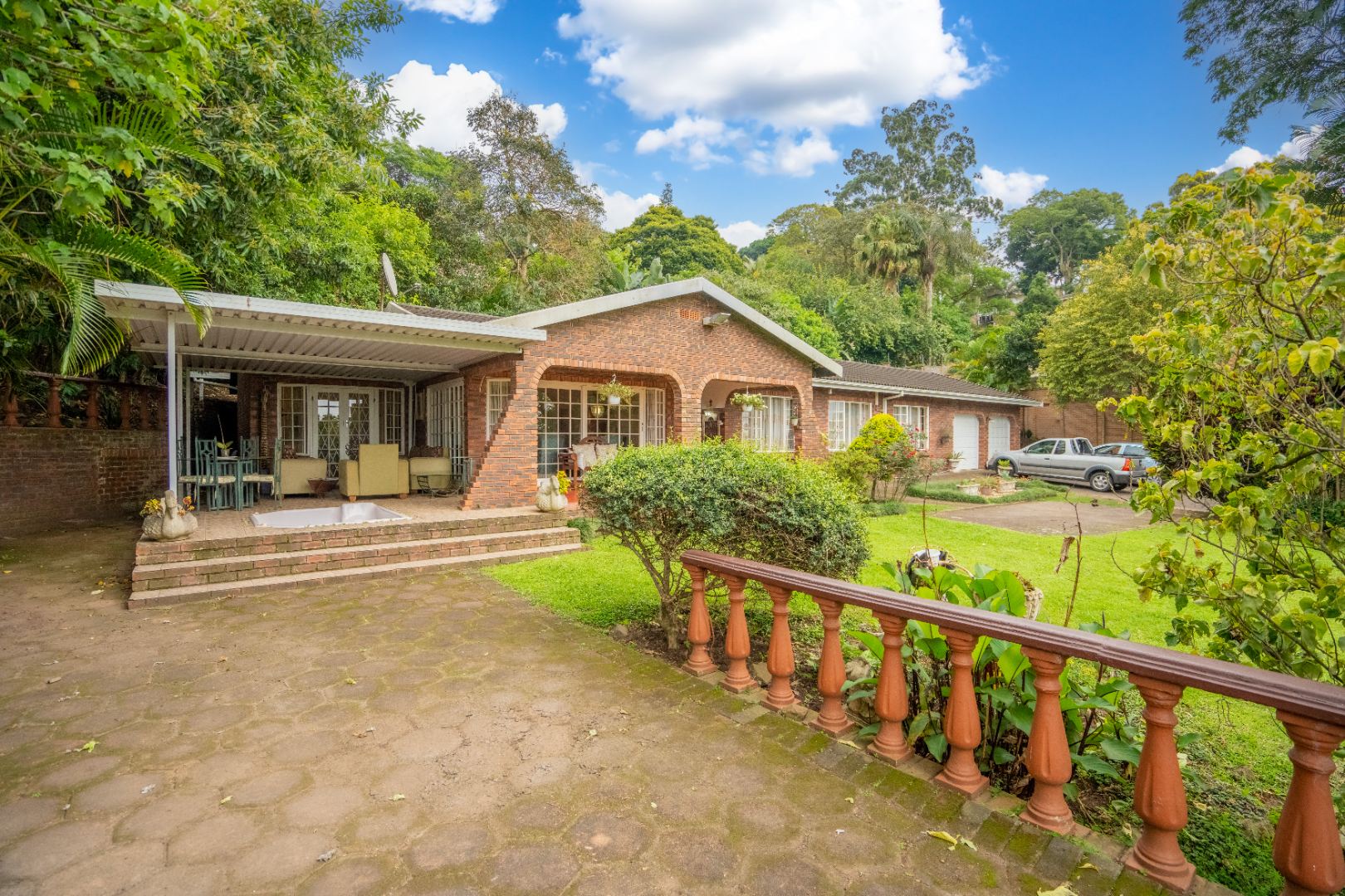 4 Bedroom House For Sale in Kloof RE/MAX™ of Southern Africa