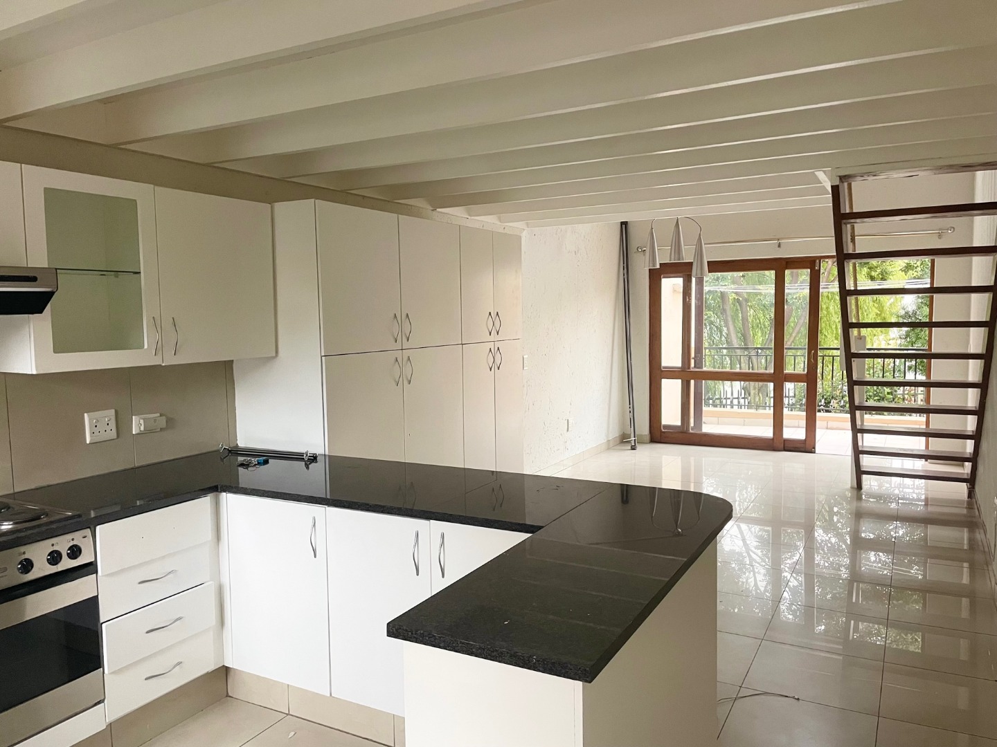 2 Bedroom Apartment / Flat To Rent in Sunninghill RE/MAX™ of Southern