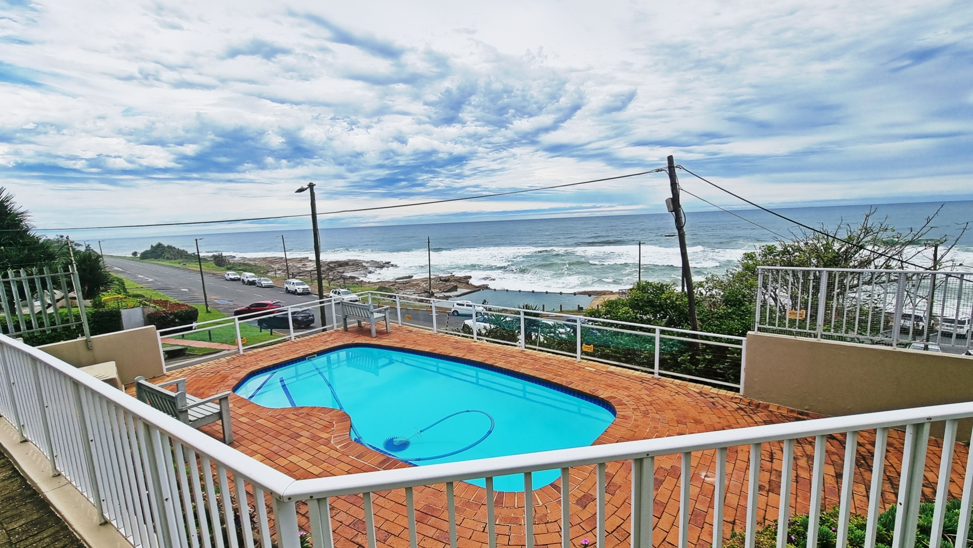3 Bedroom Apartment / Flat For Sale in Uvongo Beach RE/MAX™ of