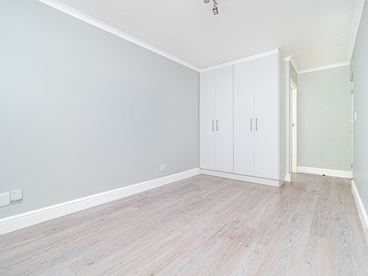 2 Bedroom Apartment / Flat For Sale in Rondebosch RE/MAX™ of Southern