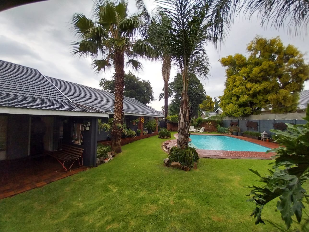 4 Bedroom House For Sale in Hazeldene RE/MAX™ of Southern Africa