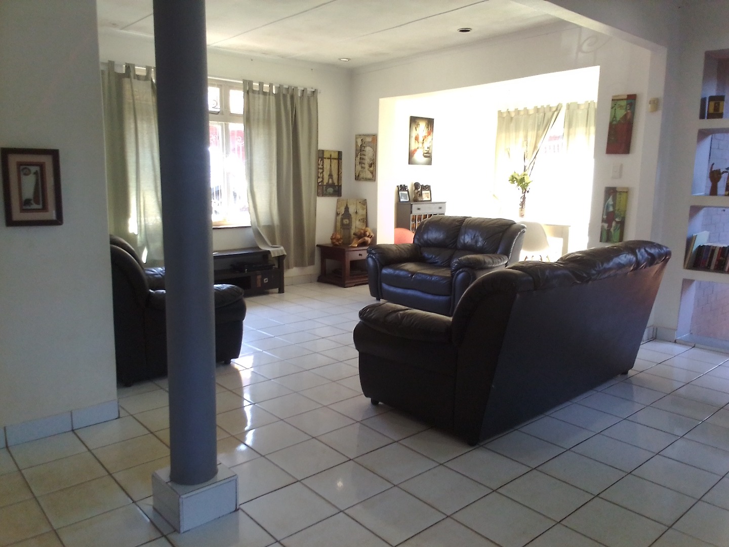 3 Bedroom House For Sale in Glenmore RE/MAX™ of Southern Africa