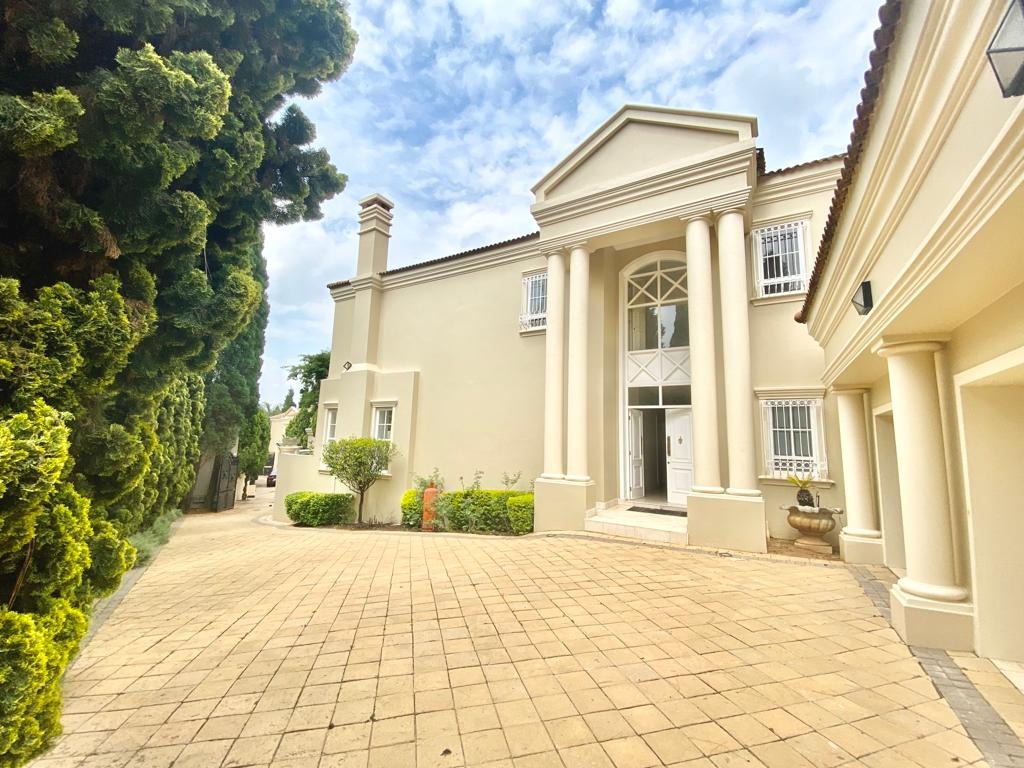 4 Bedroom House For Sale in Sandhurst RE/MAX™ of Southern Africa