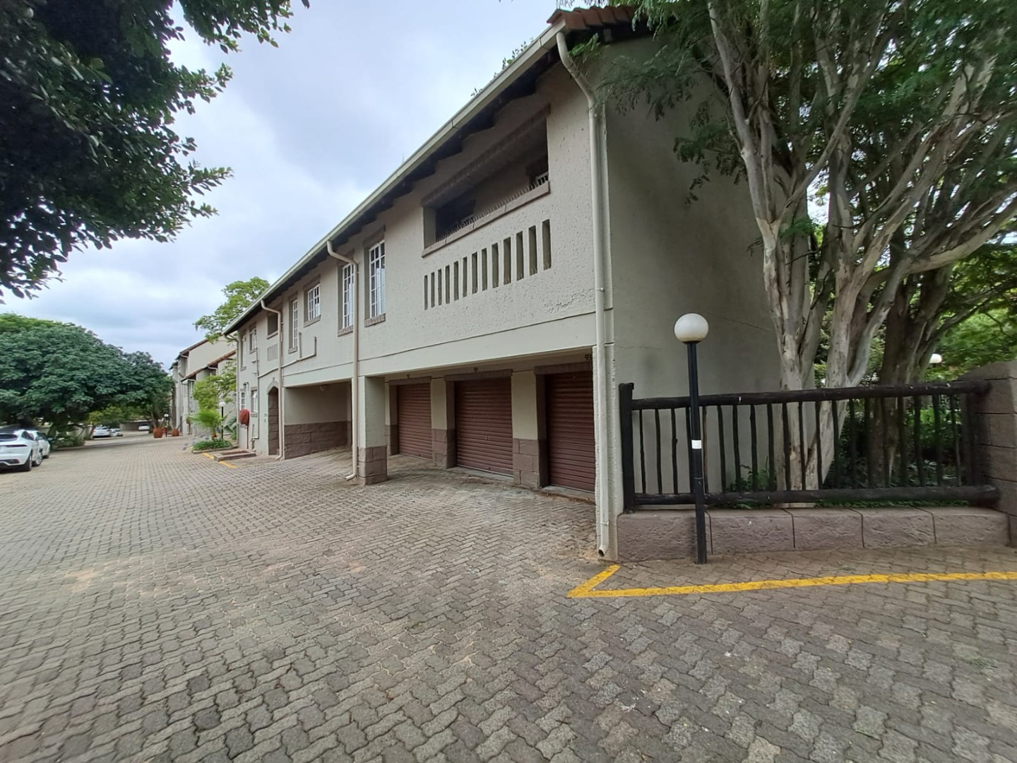 3 Bedroom Apartment / Flat To Rent in Faerie Glen RE/MAX™ of Southern