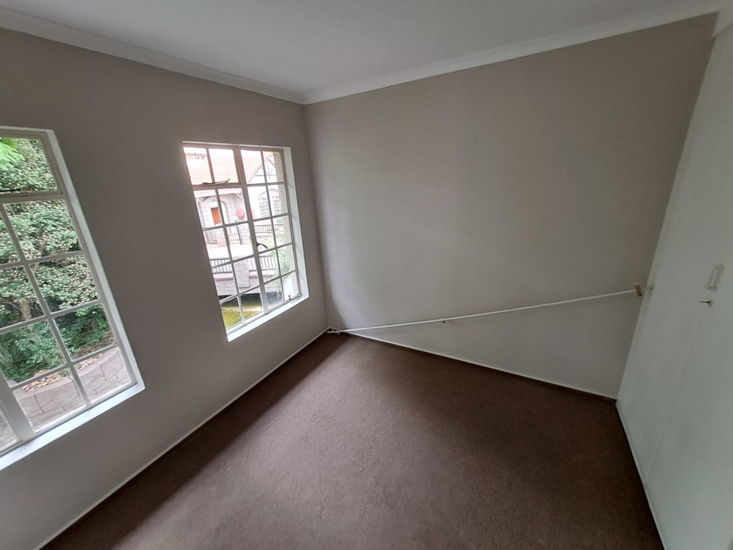 3 Bedroom Apartment / Flat To Rent in Faerie Glen RE/MAX™ of Southern