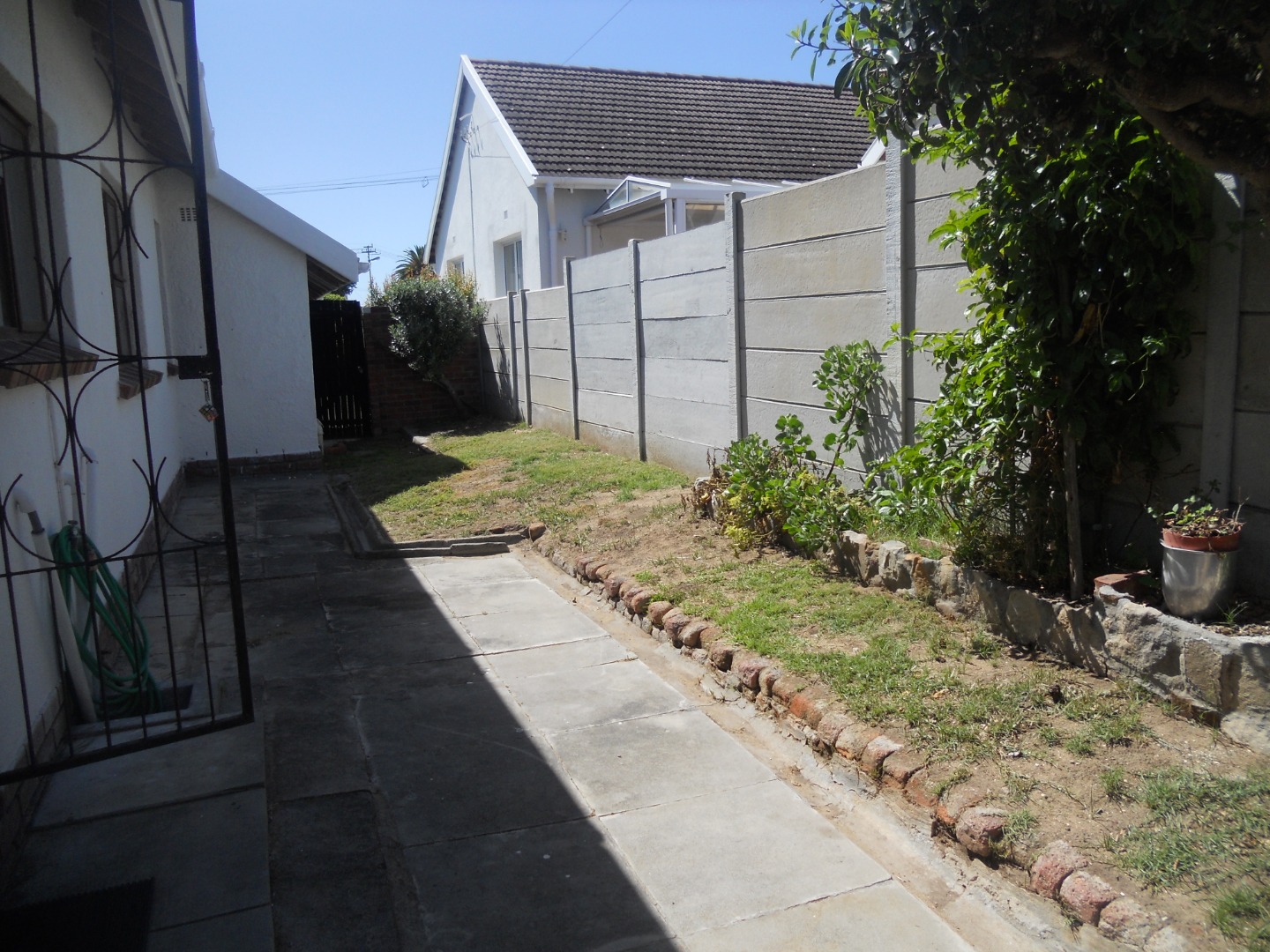 3 Bedroom House For Sale in Fish Hoek RE/MAX™ of Southern Africa