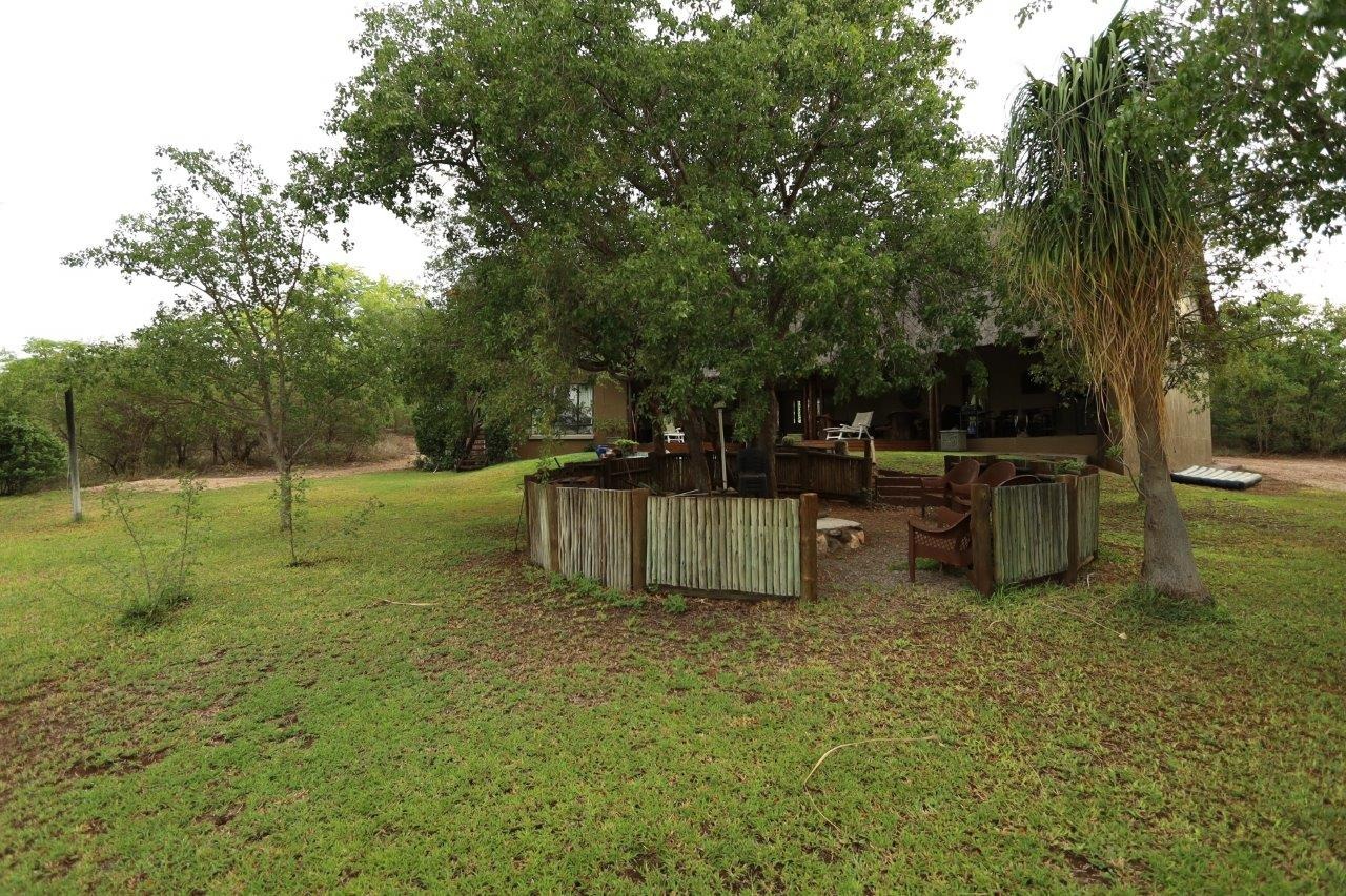 6 Bedroom House For Sale in Grietjie Private Nature Reserve RE/MAX