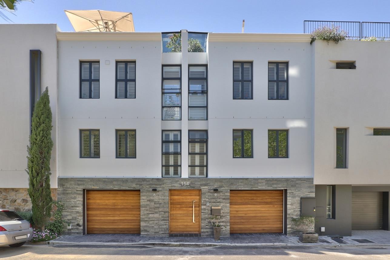 2 Bedroom House For Sale in De Waterkant RE/MAX™ of Southern Africa