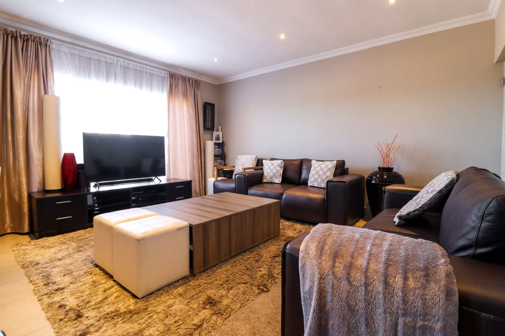 4 Bedroom Townhouse For Sale in Westbrook RE/MAX™ of Southern Africa