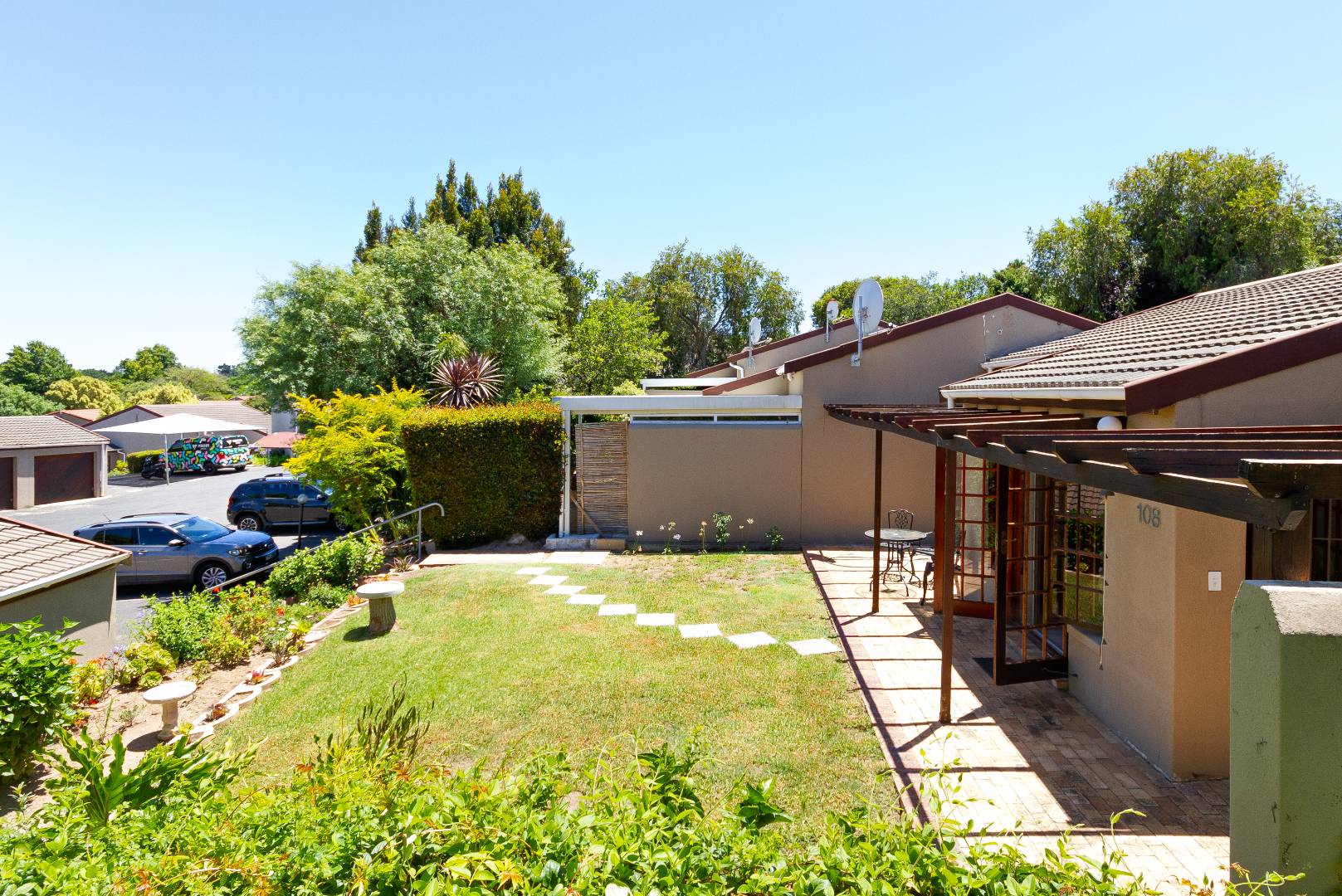 3 Bedroom House For Sale in Helena Heights RE/MAX™ of Southern Africa