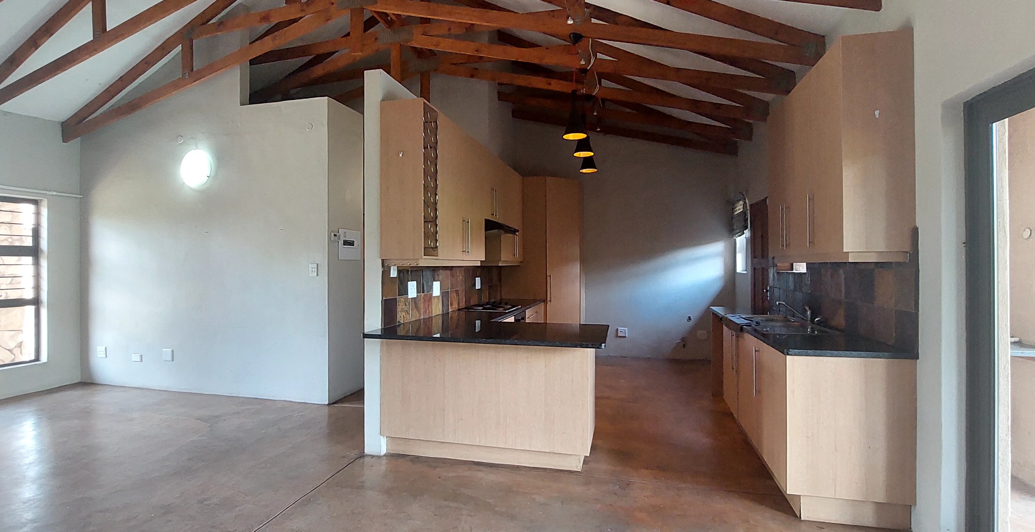 5 Bedroom House For Sale in Granite Hill RE/MAX™ of Southern Africa