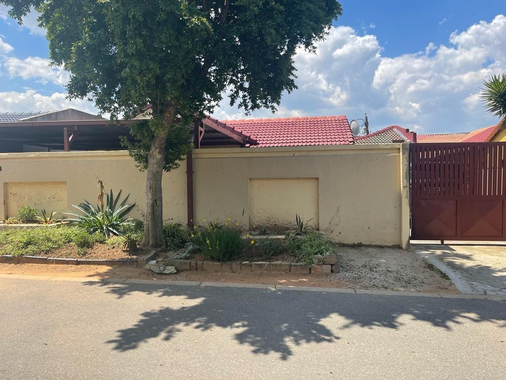 Property for sale in Ormonde View RE/MAX™ of Southern Africa