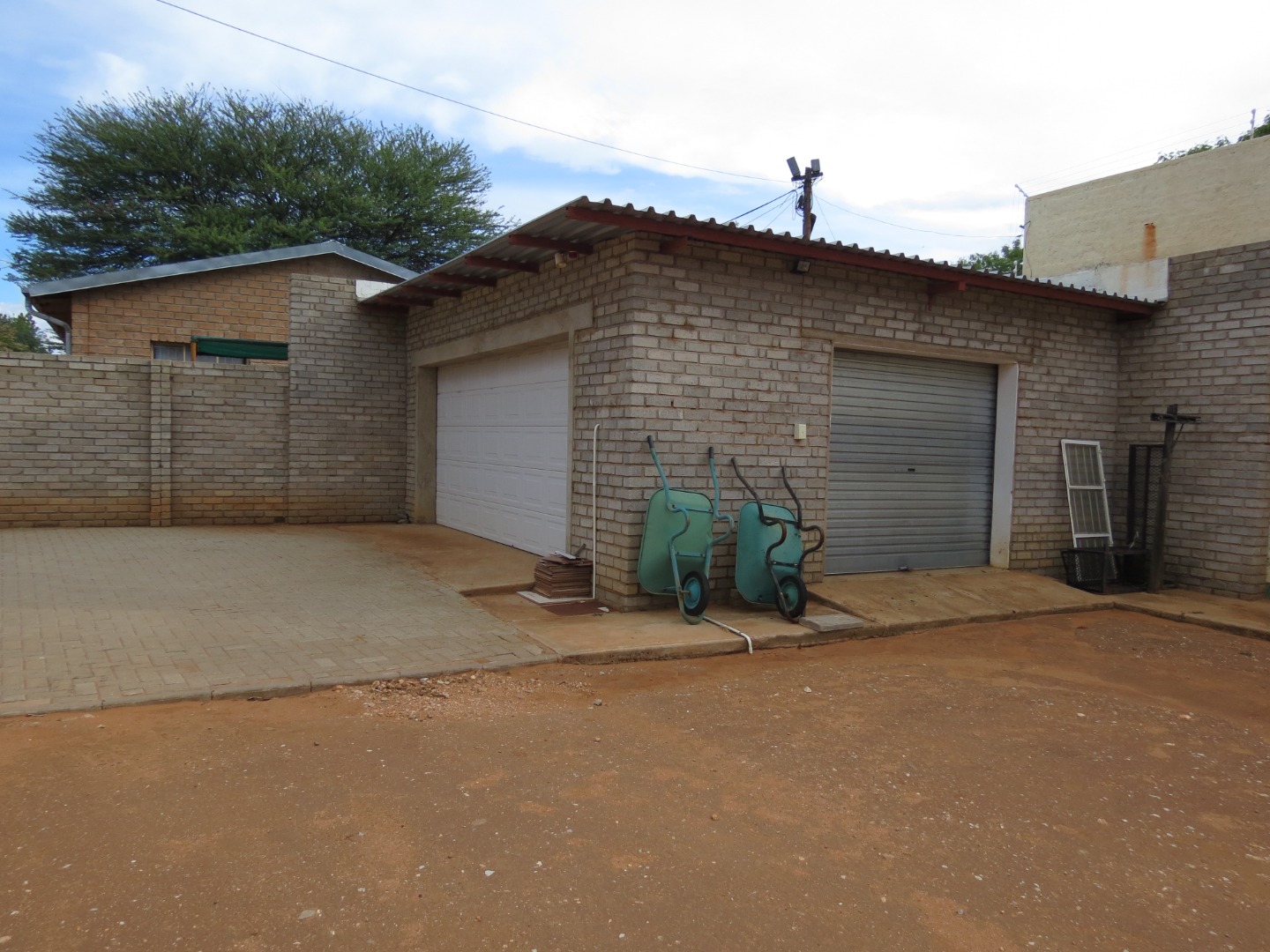 4 Bedroom House For Sale in Otjiwarongo Central RE/MAX™ of Southern