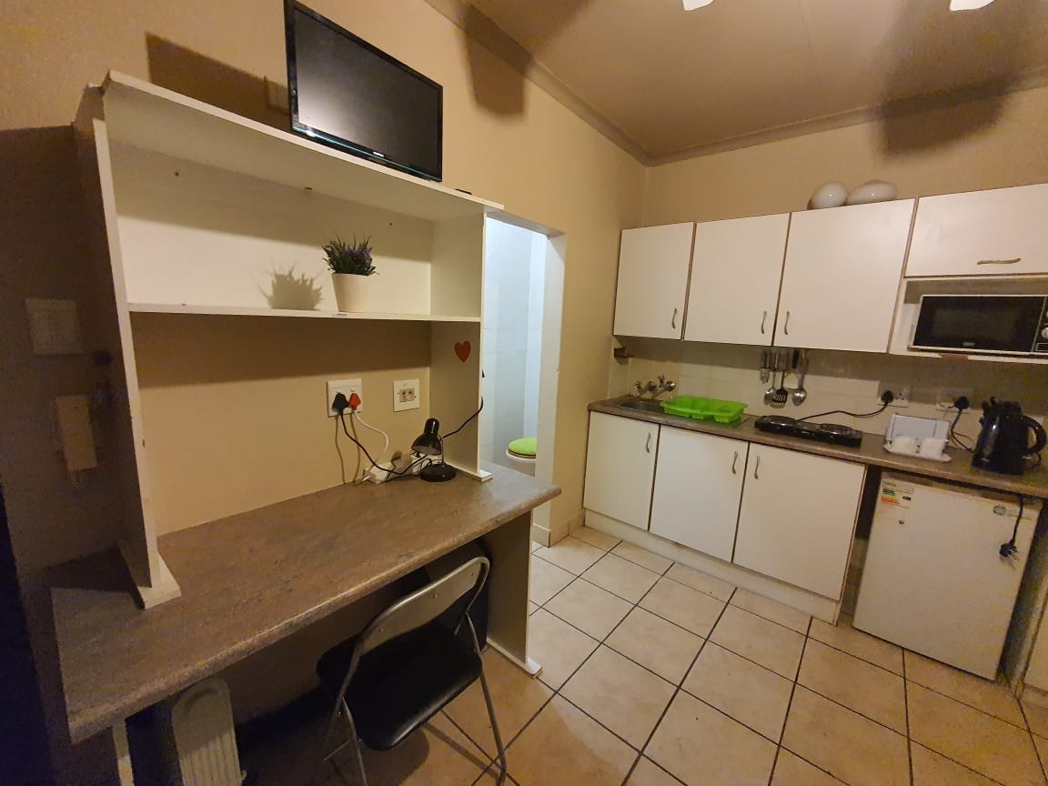 1 Bedroom Apartment / Flat For Sale in Potchefstroom Central RE/MAX™ of Southern Africa