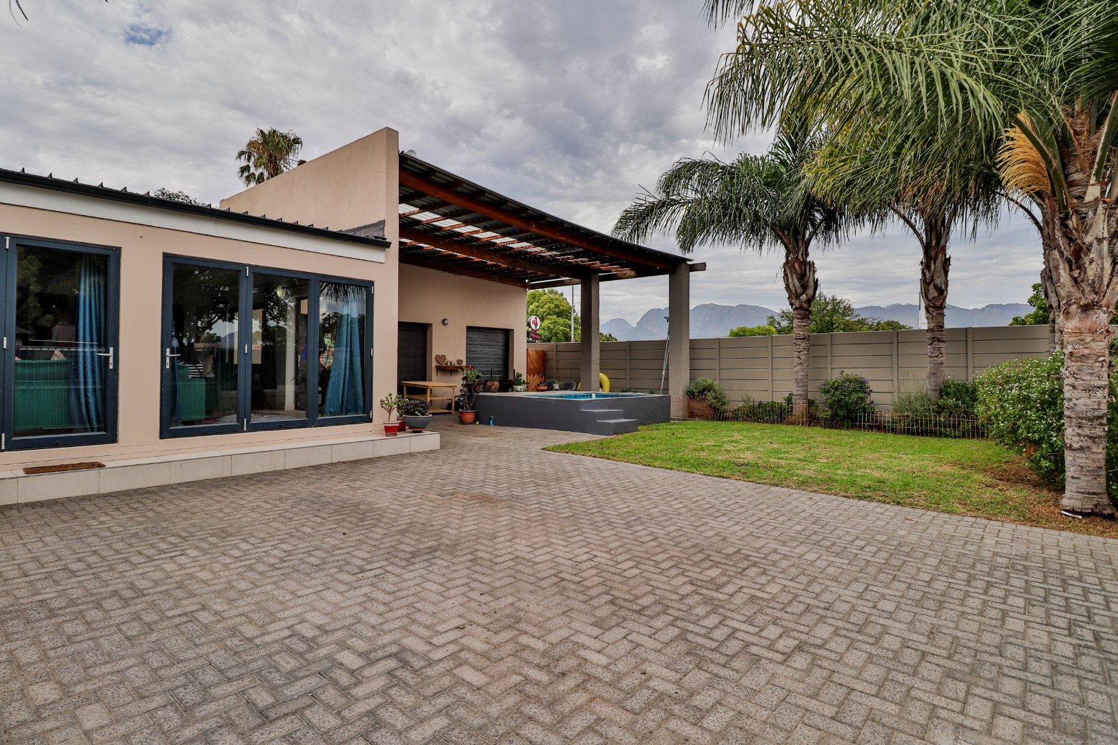 5 Bedroom House For Sale in Paarl Central RE/MAX™ of Southern Africa