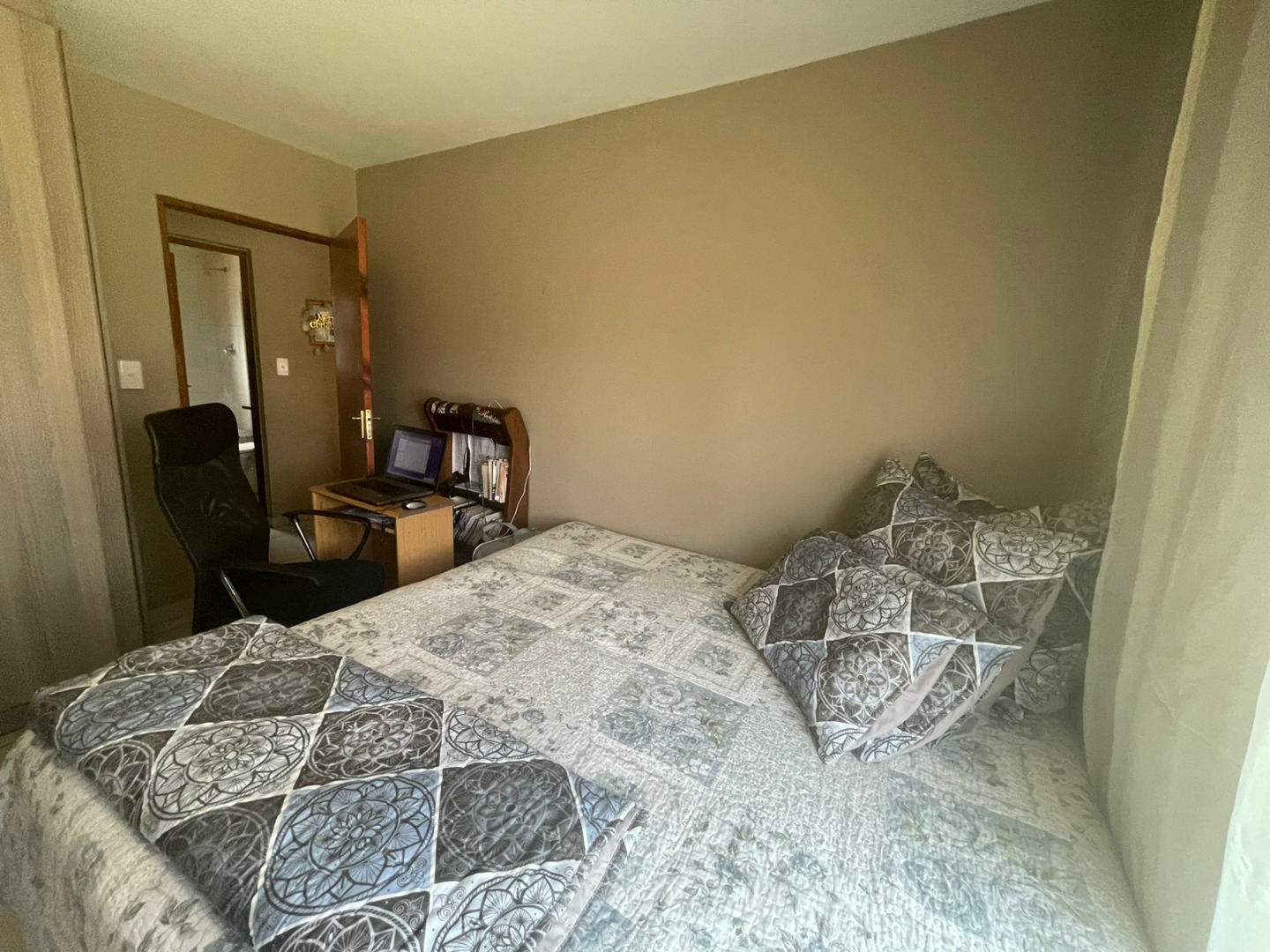 2 Bedroom Townhouse For Sale in Albemarle Ext 1 RE/MAX™ of Southern