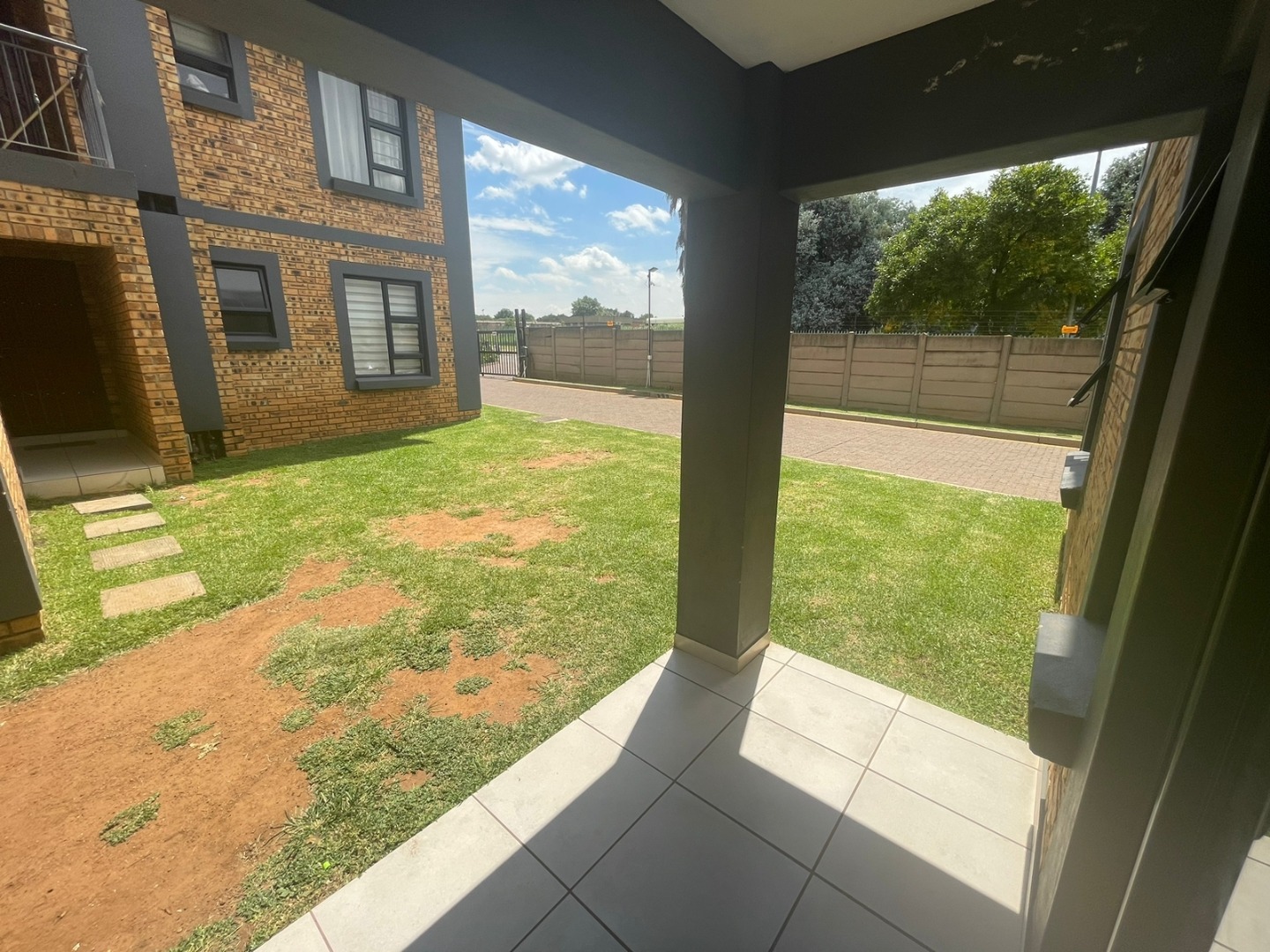 2 Bedroom Townhouse For Sale in Albemarle Ext 1 RE/MAX™ of Southern