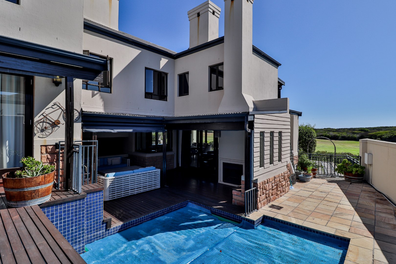 5 Bedroom House For Sale in Atlantic Beach Golf Estate RE/MAX™ of