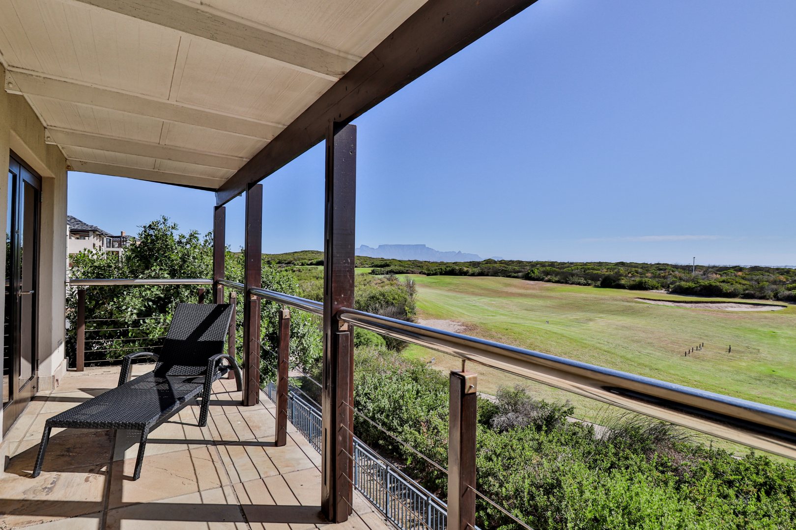 5 Bedroom House For Sale in Atlantic Beach Golf Estate RE/MAX™ of