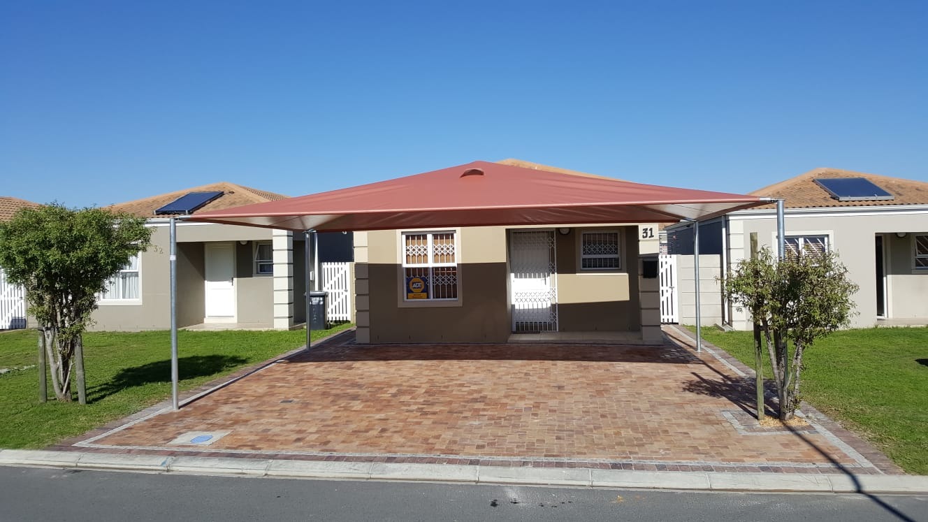 3 Bedroom Townhouse For Sale in Vanguard RE/MAX™ of Southern Africa
