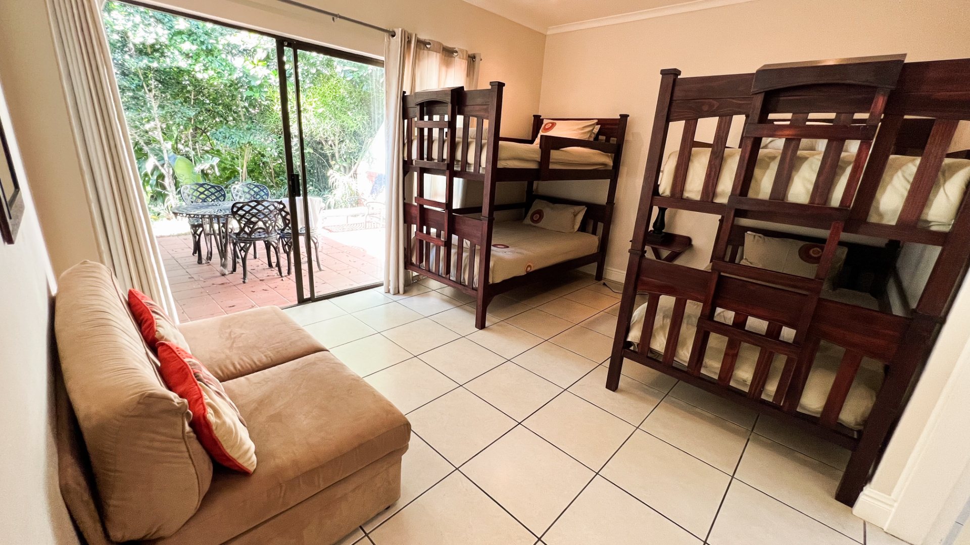 3 Bedroom Townhouse For Sale in Selbourne Golf Estate RE/MAX™ of