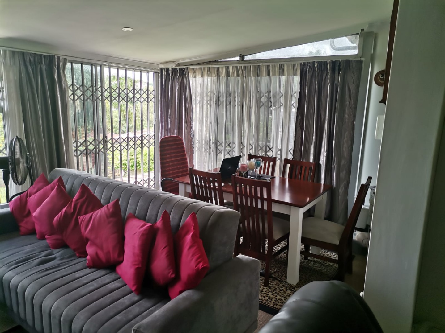 4 Bedroom Townhouse For Sale in Malvern RE/MAX™ of Southern Africa